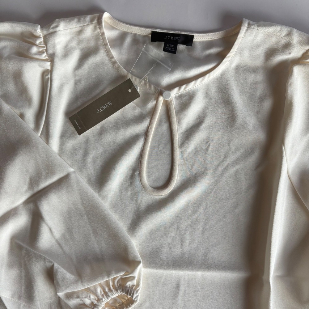 J.Crew Ivory Keyhole Puff Sleeve Blouse Top XSP Petite Business Casual Crepe NEW